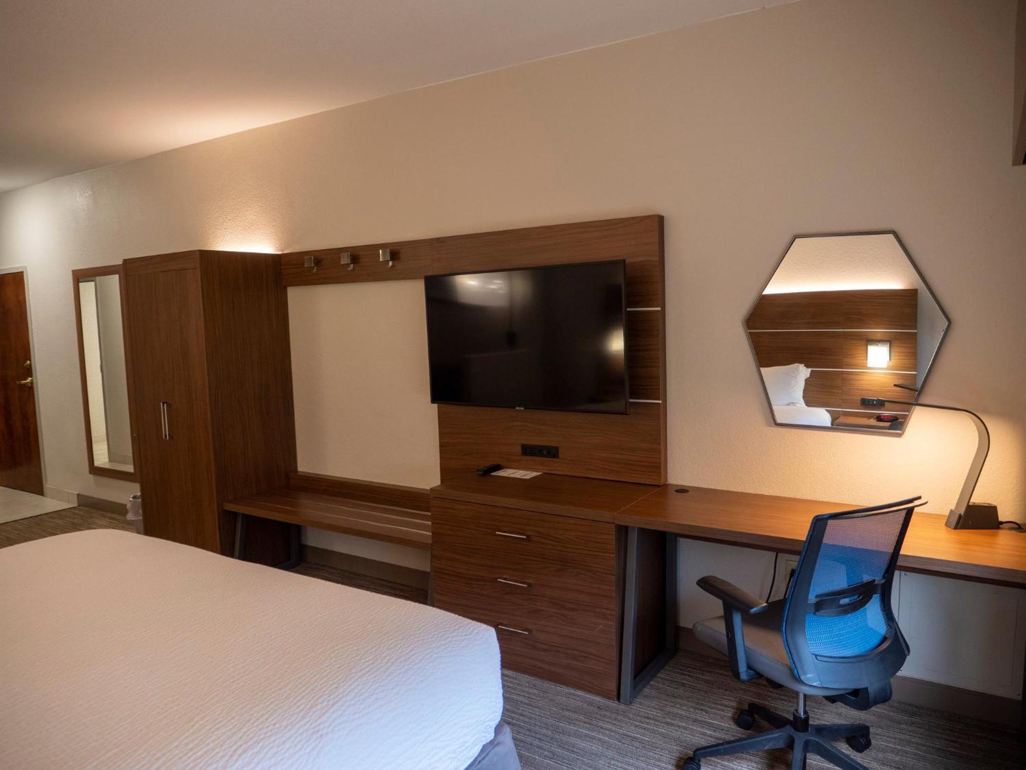 Holiday Inn Express & Suites Greenville Airport I85 By Ihg Buitenkant foto