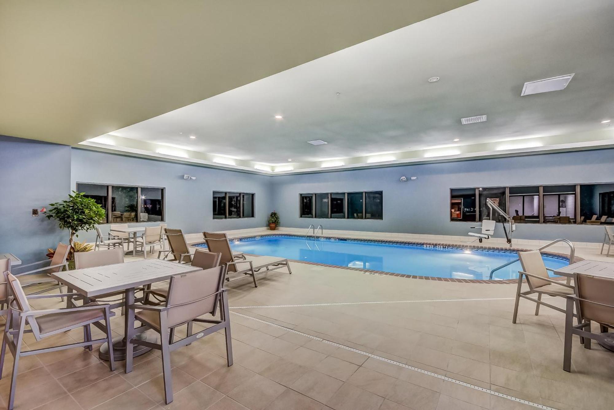 Holiday Inn Express & Suites Greenville Airport I85 By Ihg Buitenkant foto