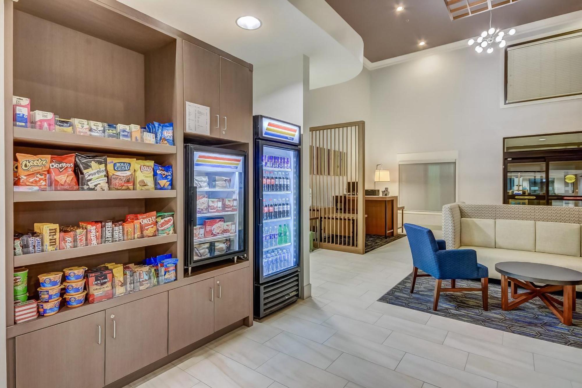 Holiday Inn Express & Suites Greenville Airport I85 By Ihg Buitenkant foto