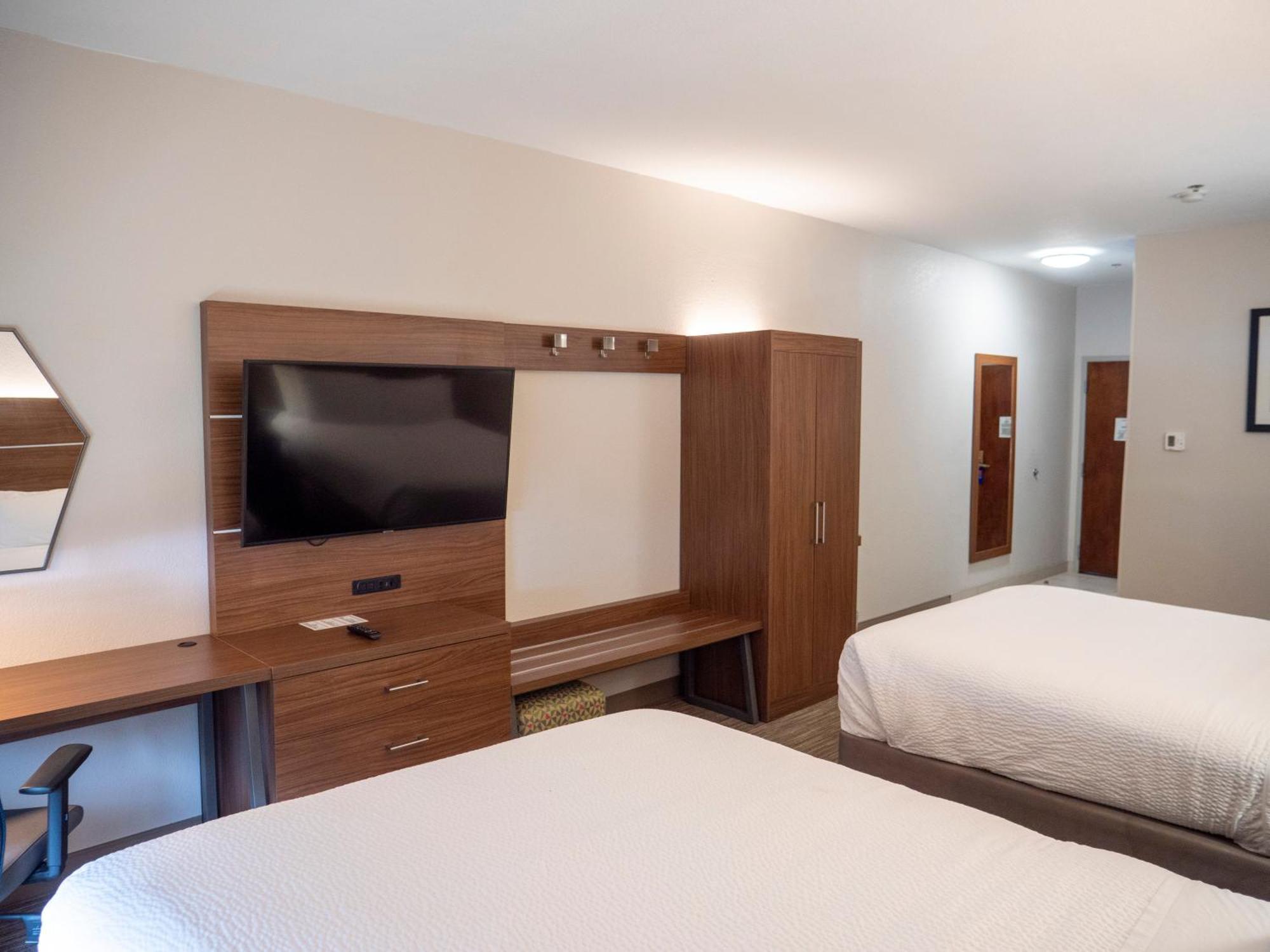 Holiday Inn Express & Suites Greenville Airport I85 By Ihg Buitenkant foto